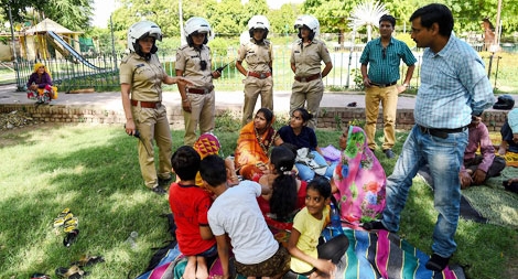 Những người gác "vườn hồng"