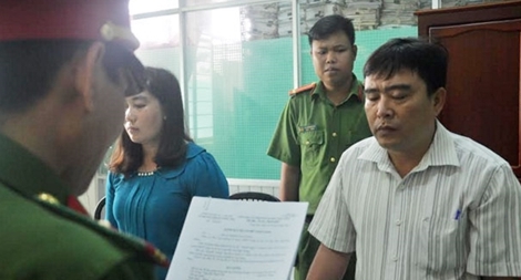 Thủ quỹ Phòng LĐ-TB&XH "khai tử" 28 người lấy tiền mai táng