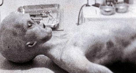 Tiết lộ thi thể người ngoài hành tinh sau 70 năm quân đội Mỹ giấu nhẹm