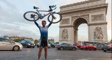Đạp xe vòng quanh thế giới trong vòng 79 ngày