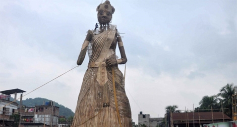 Tượng Nữ thần Durga bằng tre