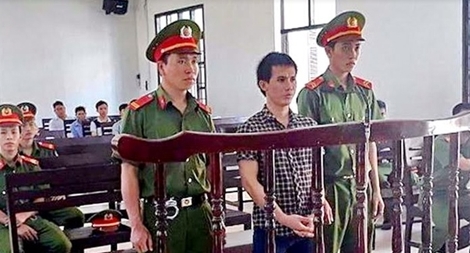 Thanh niên cuồng yêu đâm cô giáo 11 nhát dao