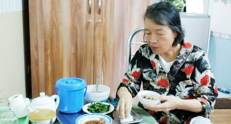 Nghệ sĩ Ưu tú Lịch Du: Hồng nhan đơn độc