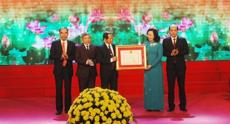 Huyện Thanh Trì (Hà Nội) đón nhận danh hiệu đạt chuẩn nông thôn mới