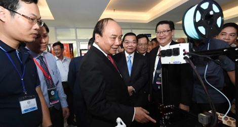 Rút ngắn khoảng cách phát triển với thế giới về công nghệ cao