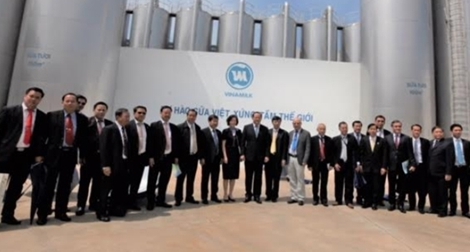 Phó Thủ tướng Lào thăm và làm việc với Vinamilk