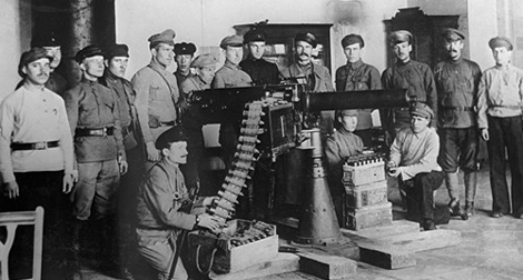 Những vũ khí uy lực được sử dụng trong Cách mạng Tháng Mười Nga