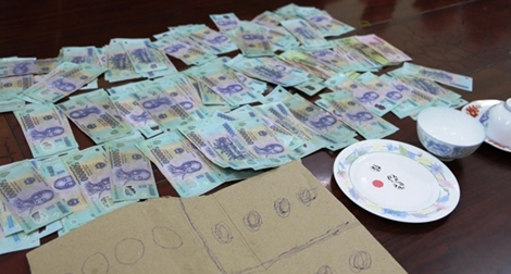 Chiếu bạc “trăm triệu” xóc đĩa ăn tiền