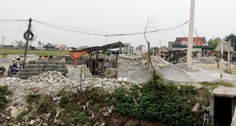 Một phụ nữ xấu số bị cuốn vào máy trộn bê tông 