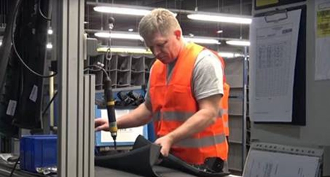 Thủ tướng Slovakia “vi hành” thành công nhân làm ca đêm