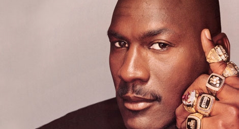 Michael Jordan trở thành VĐV thể thao giàu nhất mọi thời đại