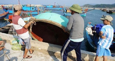 Kéo dài thời gian hỗ trợ khắc phục sự cố môi trường biển miền Trung 