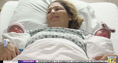 Cặp song sinh chào đời trong 2 năm khác biệt