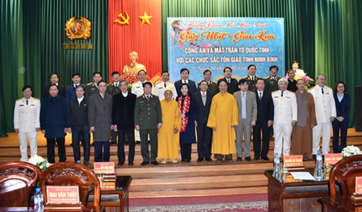 Ninh Bình gặp mặt chức sắc tôn giáo nhân dịp Tết Mậu Tuất 2018