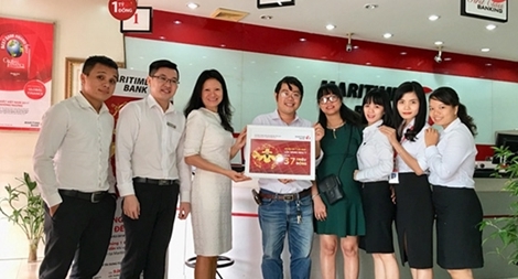 Nhận Lộc vàng như ý trị giá một cây vàng từ Maritime Bank