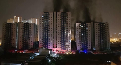 Tường tận vụ cháy chung cư cao cấp Carina Plaza