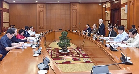 Bộ Chính trị họp cho ý kiến về các đề án trình Hội nghị Trung ương 7 khoá XII và kỷ luật cán bộ