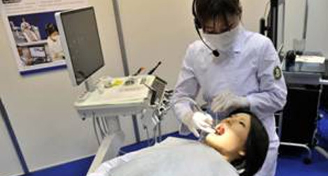 Robot – Bệnh nhân nha khoa