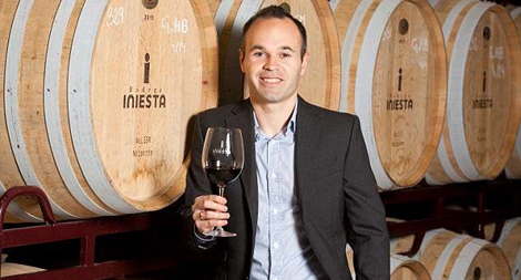 Những thỏa thuận chuyển nhượng kỳ quặc trong giới túc cầu