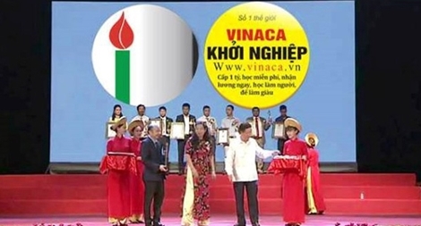 Lại lùm xùm chuyện “phí” để được vinh danh, tôn vinh