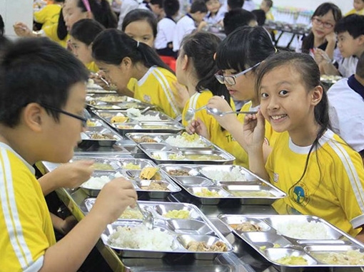 Nhiều trường tiểu học khó triển khai thực đơn dinh dưỡng