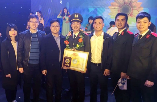 “Nam vương” ảo thuật giành giải thưởng “Sao Tháng Giêng”