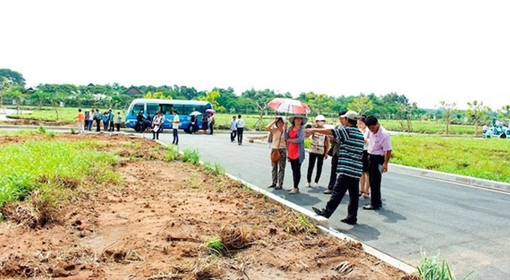 Không nên mua đất nền trong cơn “sốt giá”