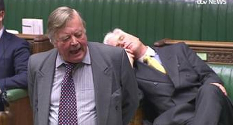 Cấm ngủ gật trong Nghị viện Anh