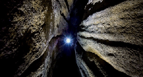 "Ánh sáng sinh học" biện pháp giải độc cho những người bị kẹt trong lòng đất