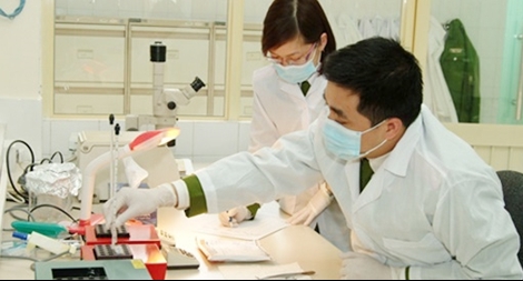 Chuyện kể từ phòng xét nghiệm ADN: Tình người phía sau những bi kịch