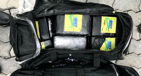 Vận chuyển cần sa và ma túy tổng hợp bằng... đường hàng không