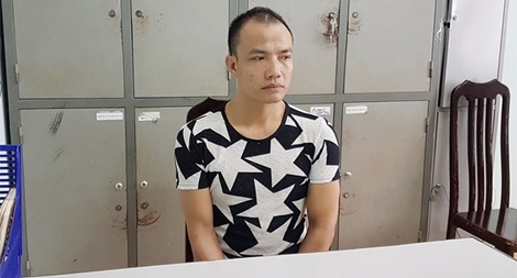 Ca sĩ nghiệp dư rình ngắm các cặp đôi yêu nhau rồi tranh thủ “chôm đồ”