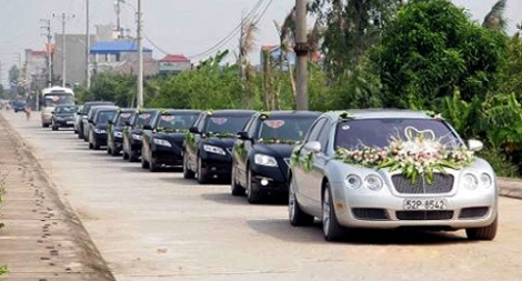 Đám cưới liên tỉnh: Hạnh phúc phía sau những chuyến xe