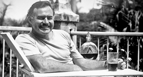 Có phải nhà văn Hemingway chết vì hoang tưởng?