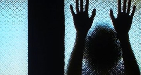 Con bị xâm hại, cha mẹ mỏi mòn vác đơn kêu cứu