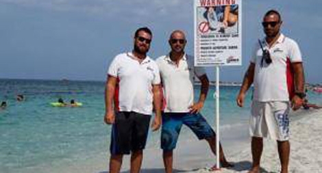 Italia: Phạt nặng hành vi lấy cát biển làm “quà” lưu niệm