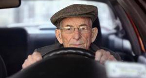 Hy Lạp: Tài xế cao niên phải sát hạch bằng lái
