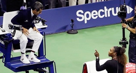 Cuộc khẩu chiến náo loạn làng banh nỉ