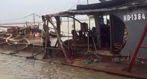 Sớm giải quyết tranh chấp giữa người nuôi ngao và khai thác cát ở khu vực cửa sông Văn Úc