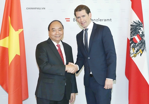 Thủ tướng Việt Nam, Áo hội đàm