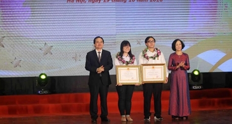 Tuyên dương 33 học sinh THPT đoạt giải Olympic quốc tế và khoa học kỹ thuật 2018