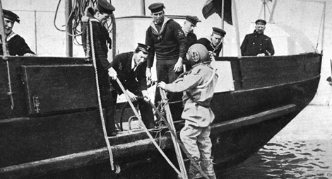 Bộ đồ thợ lặn đã được chế tạo như thế nào?