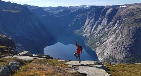 Na Uy du ký: Cọng rác ở thiên đường