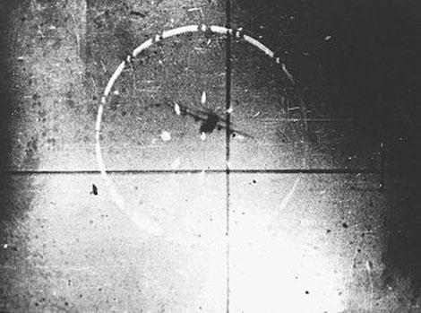 Giải mật cuộc chiến chống do thám trên bầu trời Đông Âu