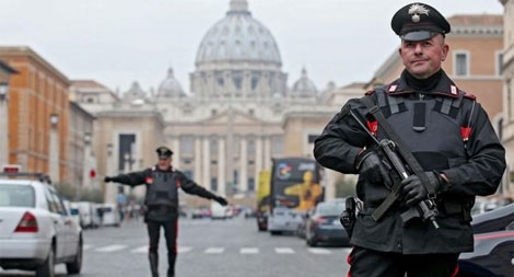 Italy: Cấm lực lượng hiến binh sử dụng điện thoại di động
