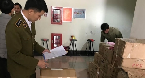  Lô hàng mỹ phẩm làm đẹp nhiều tỷ đồng trong căn hộ chung cư