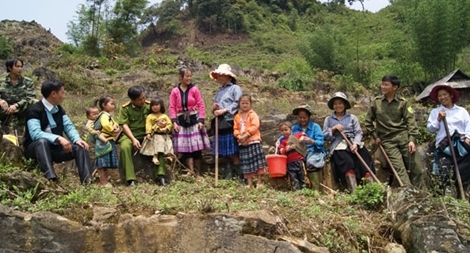 Gian nan công tác dân vận ở Hang Kia, Pà Cò
