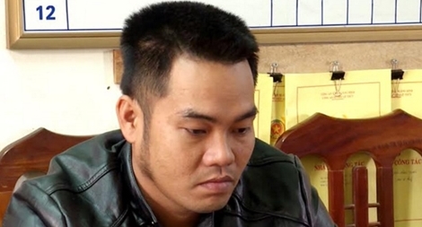 Xe chở “vũ khí nóng” gặp… Công an