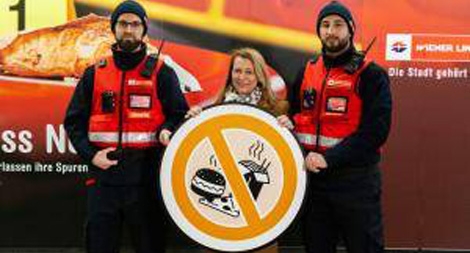 Áo: Cấm đưa thức ăn lên tàu điện ngầm