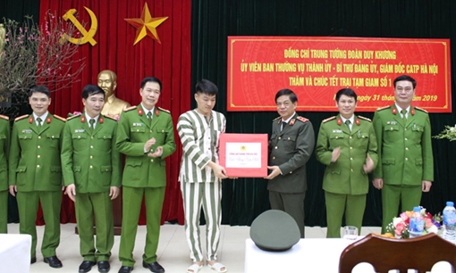 Dùng tình cảm chân thành để giúp trại viên quyết tâm cải tạo tốt